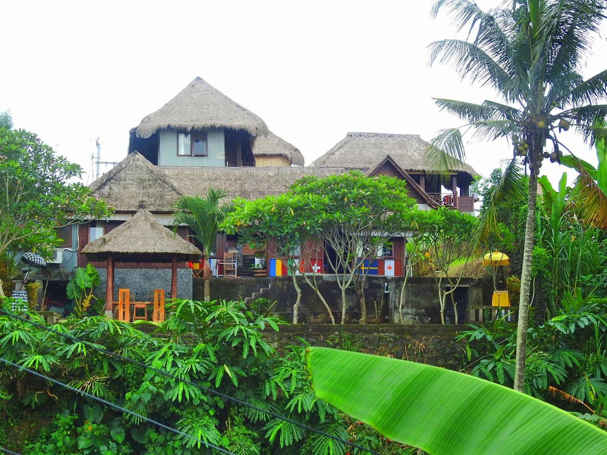Mandala Hostel Ubud エクステリア 写真