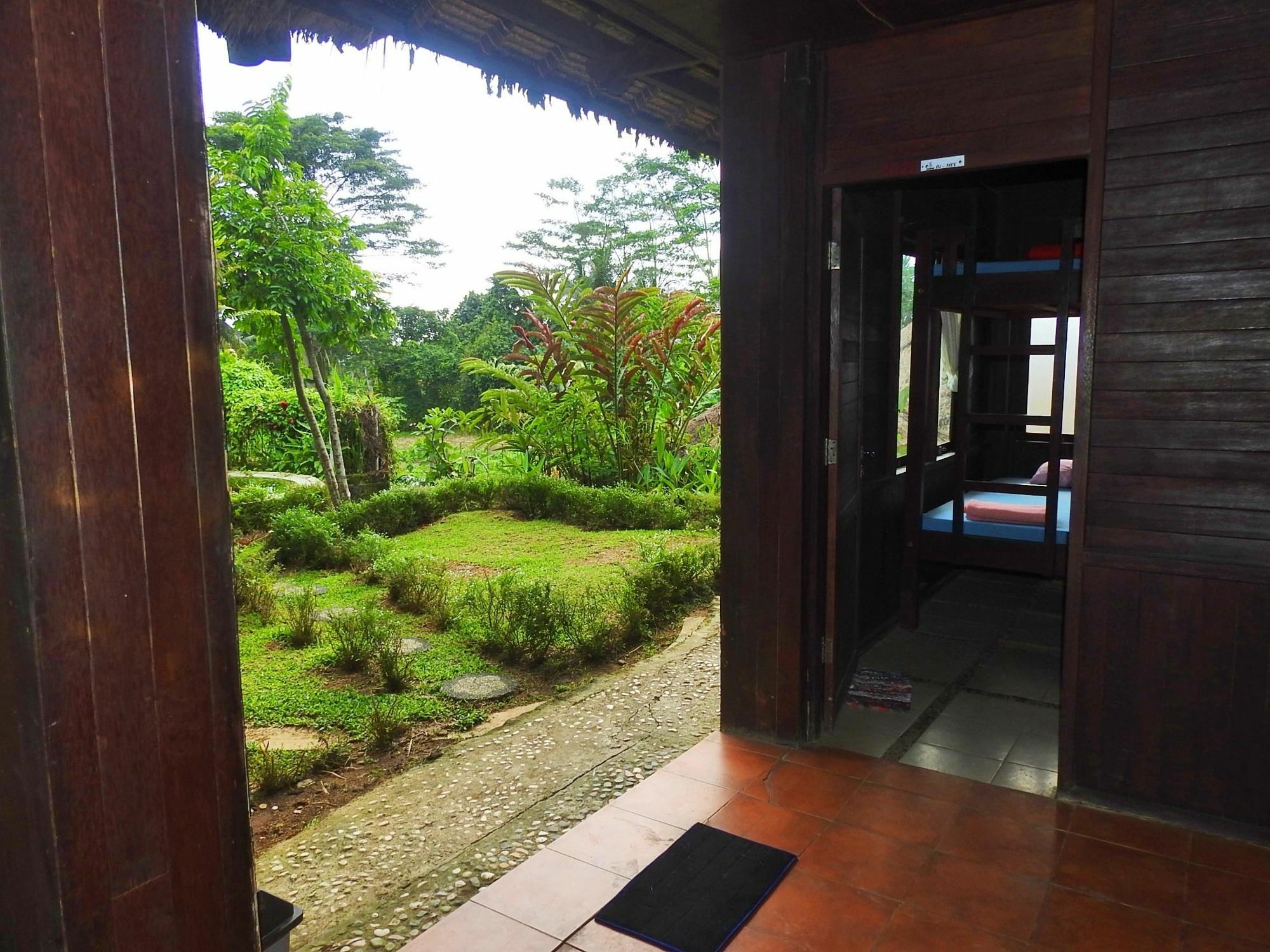 Mandala Hostel Ubud エクステリア 写真